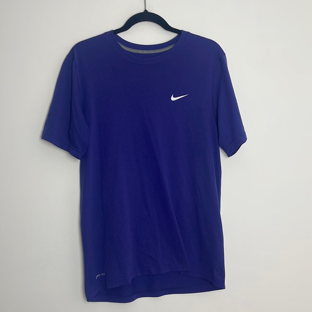 Nike purple men's shirt size medium